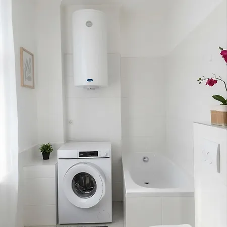 Family 2-room - Gazerstr 28 2 *