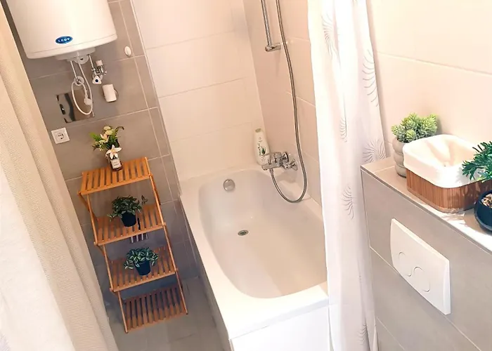 Family 2-room - Gazerstr 28 2 *